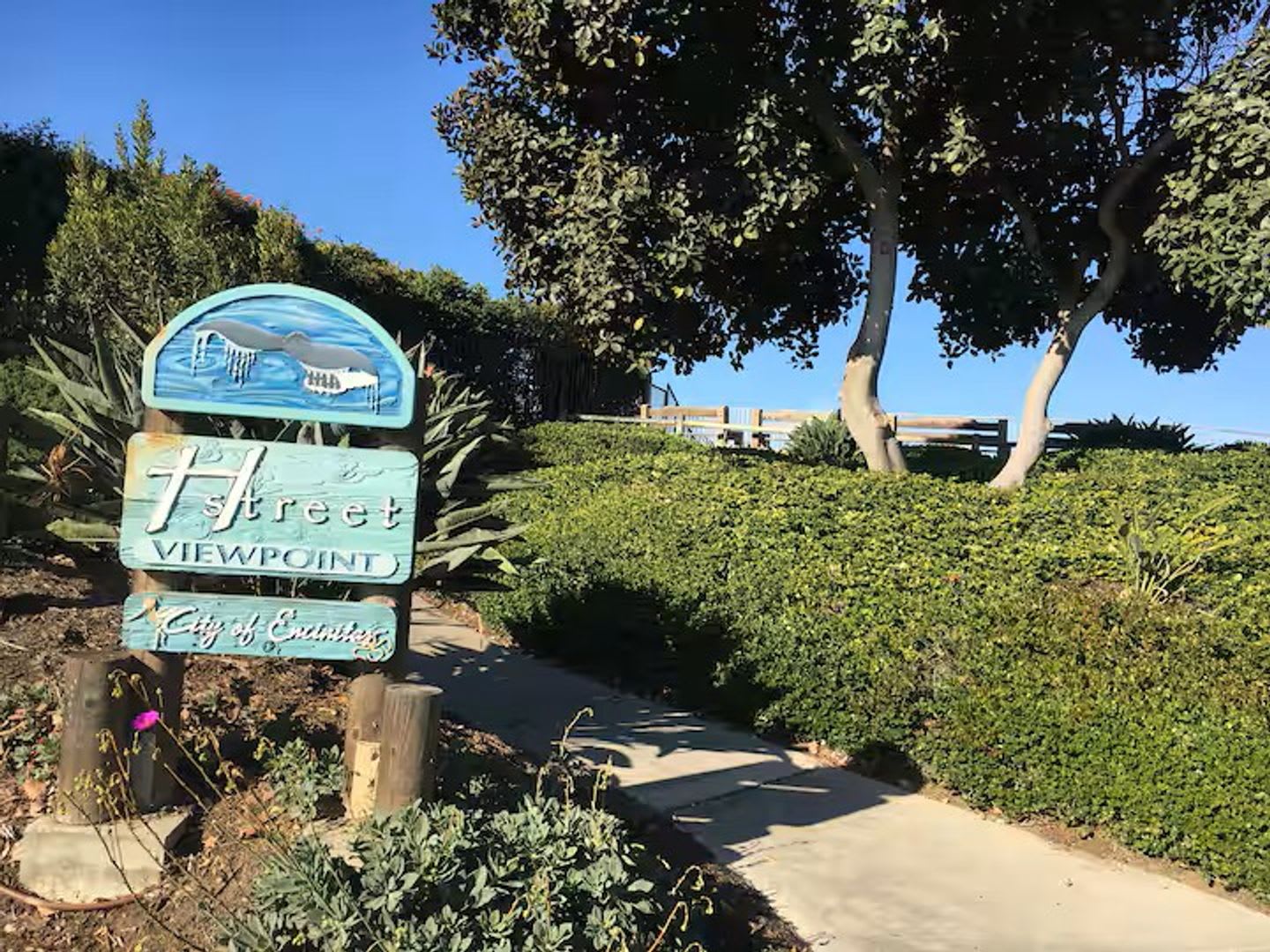 Luxe 3-Bedroom, 3-Bath Beach Home in Encinitas – w Furnished Option! Showing Today! – photo 2