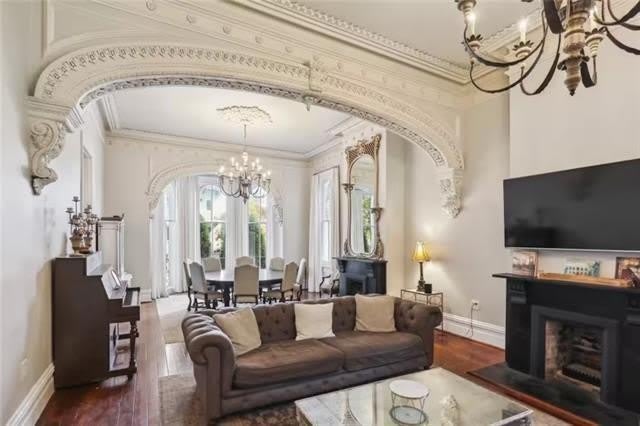 1229 ANNUNCIATION Street – photo 3
