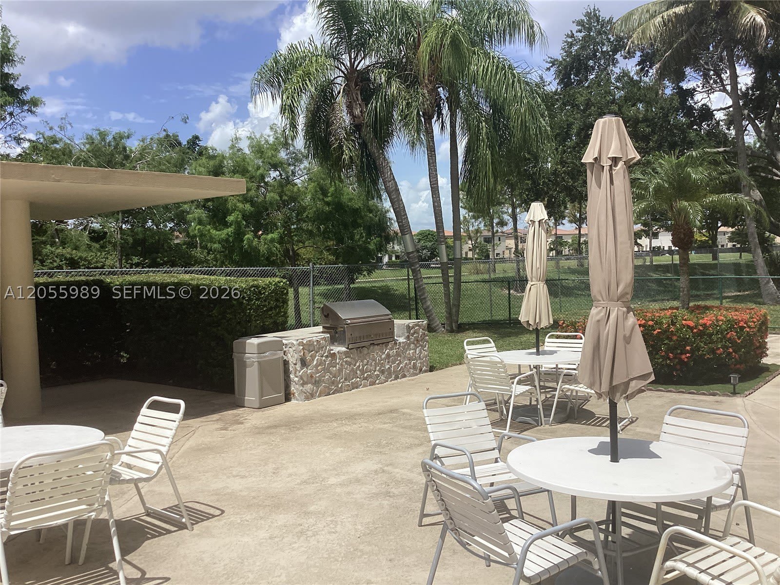 800 NE 195th St – photo 5