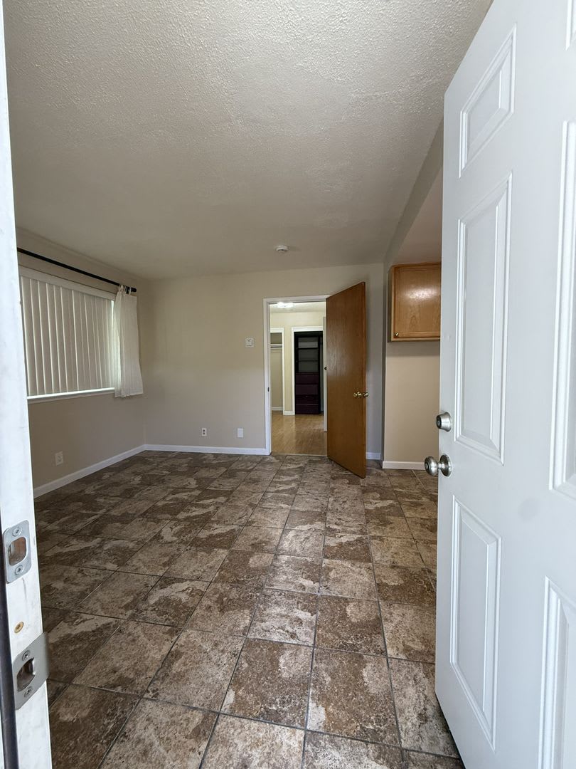 410 – photo 3
