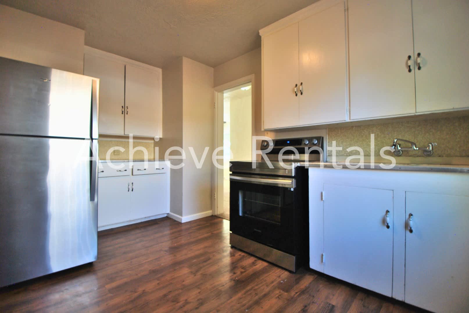 Centrally Located 2 Bedroom Home – photo 3
