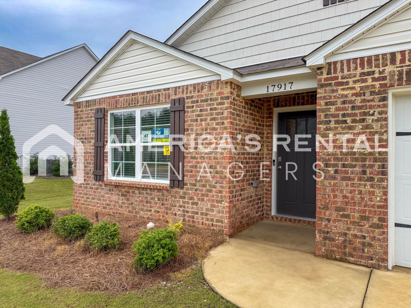 Move In Special Available Now Call Today To Schedule A Showing Sign A 13 Month Lease By 8 31 26 To Receive Half Off One Month S Rent – photo 3