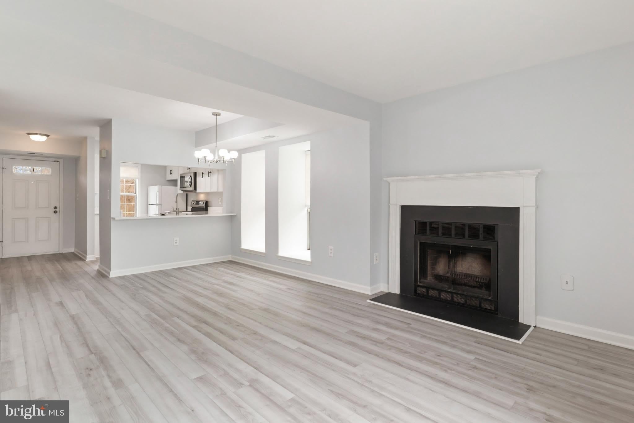 2403 S Walter Reed Drive S – photo 2