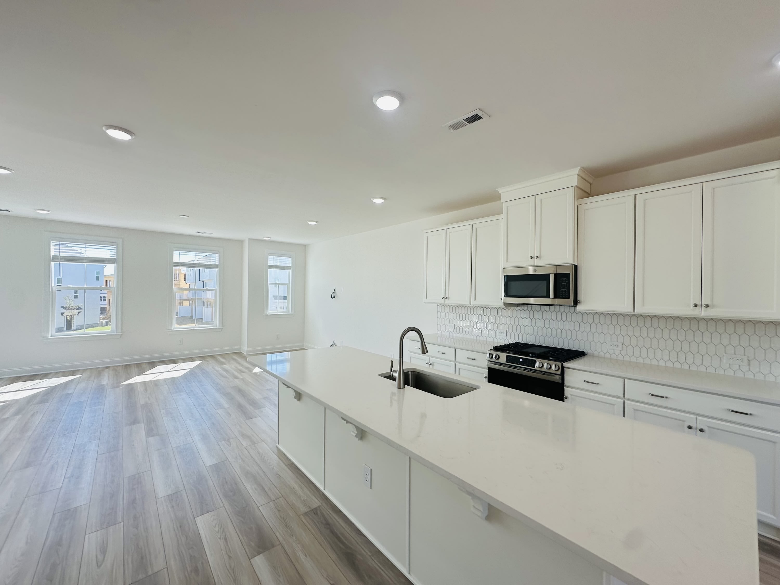 9234 Walnut Hill Road Northwest – photo 4