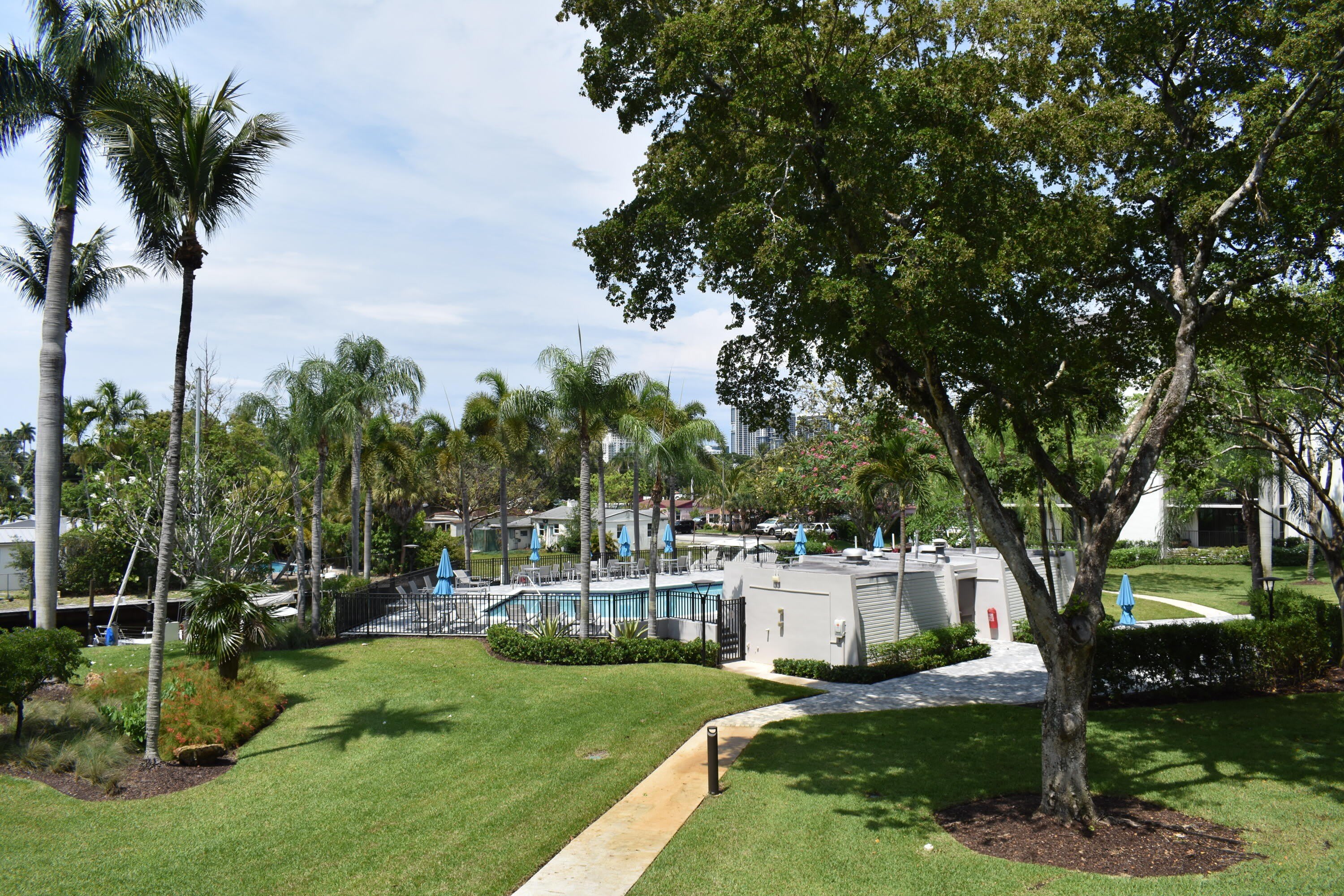 1201 River Reach Drive – photo 2