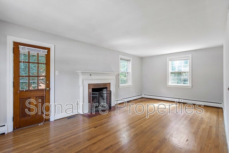 6731 Forest Hill Ave – photo 5