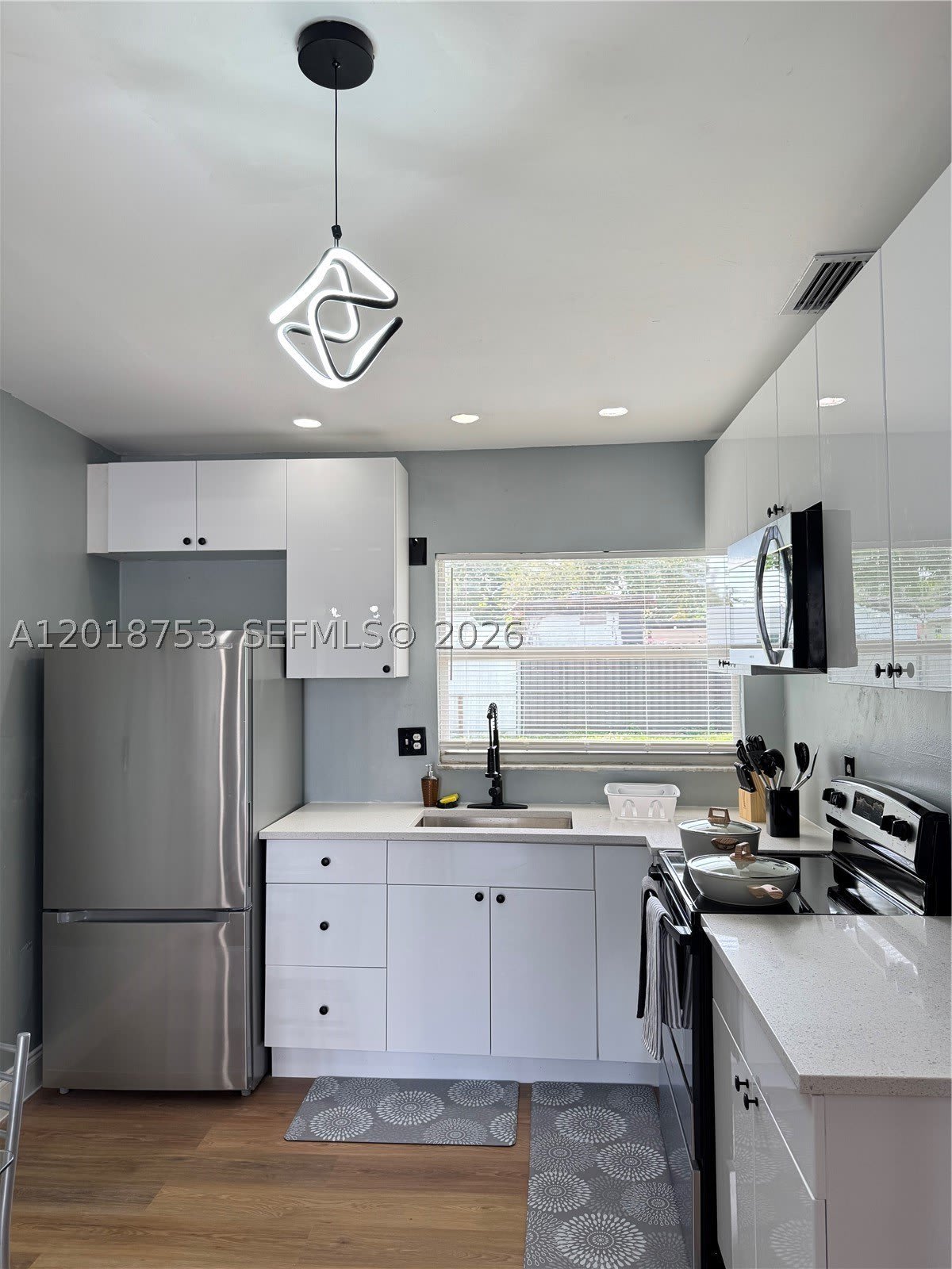 414 N 60th Way – photo 3