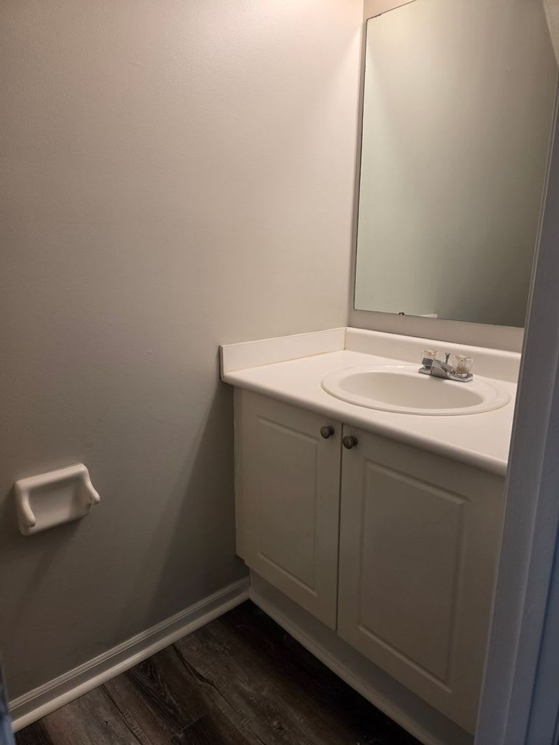2 Bedroom Condo in Canal – photo 4
