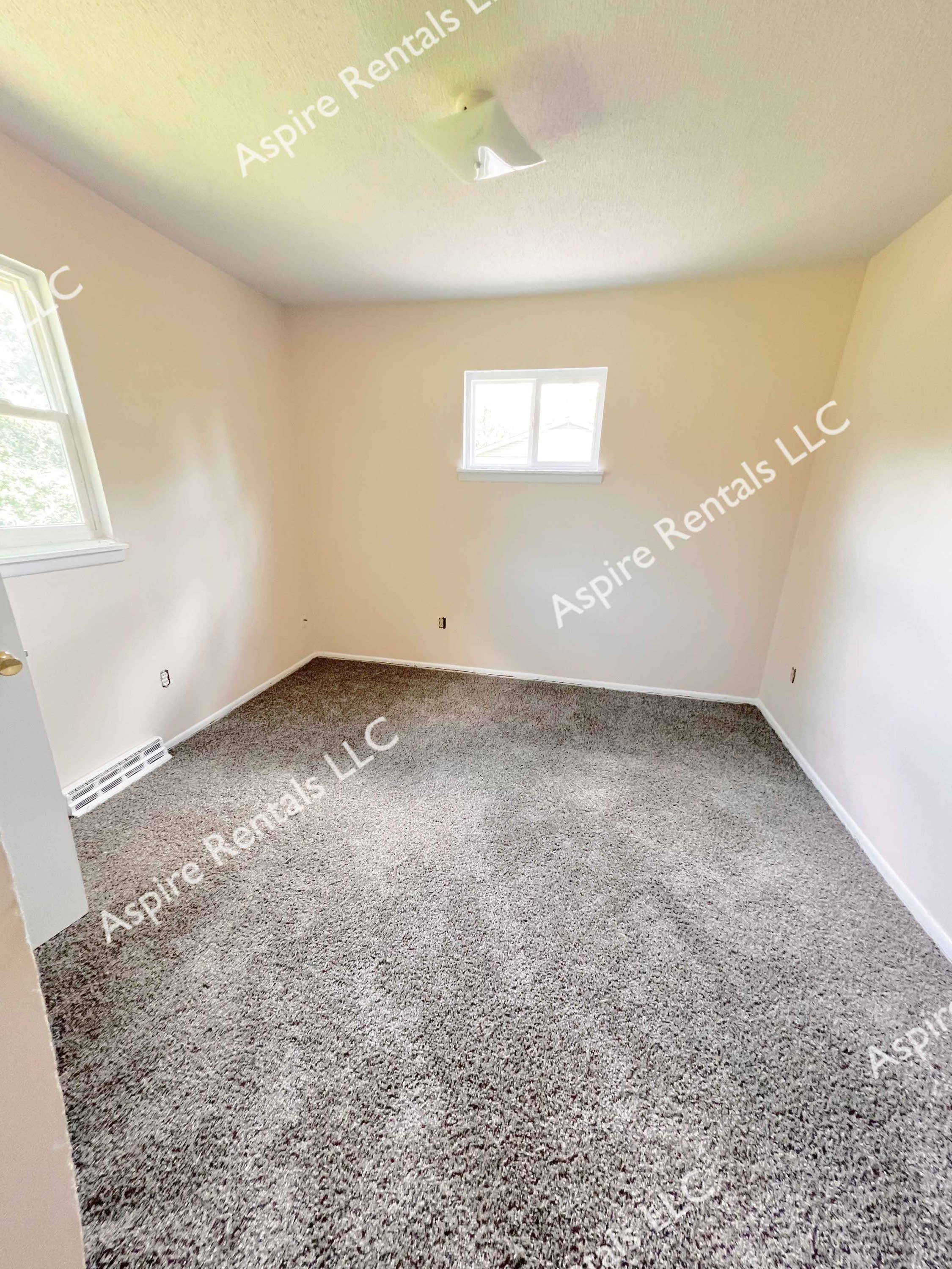 2905 N Willowbrook Rd B – photo 3