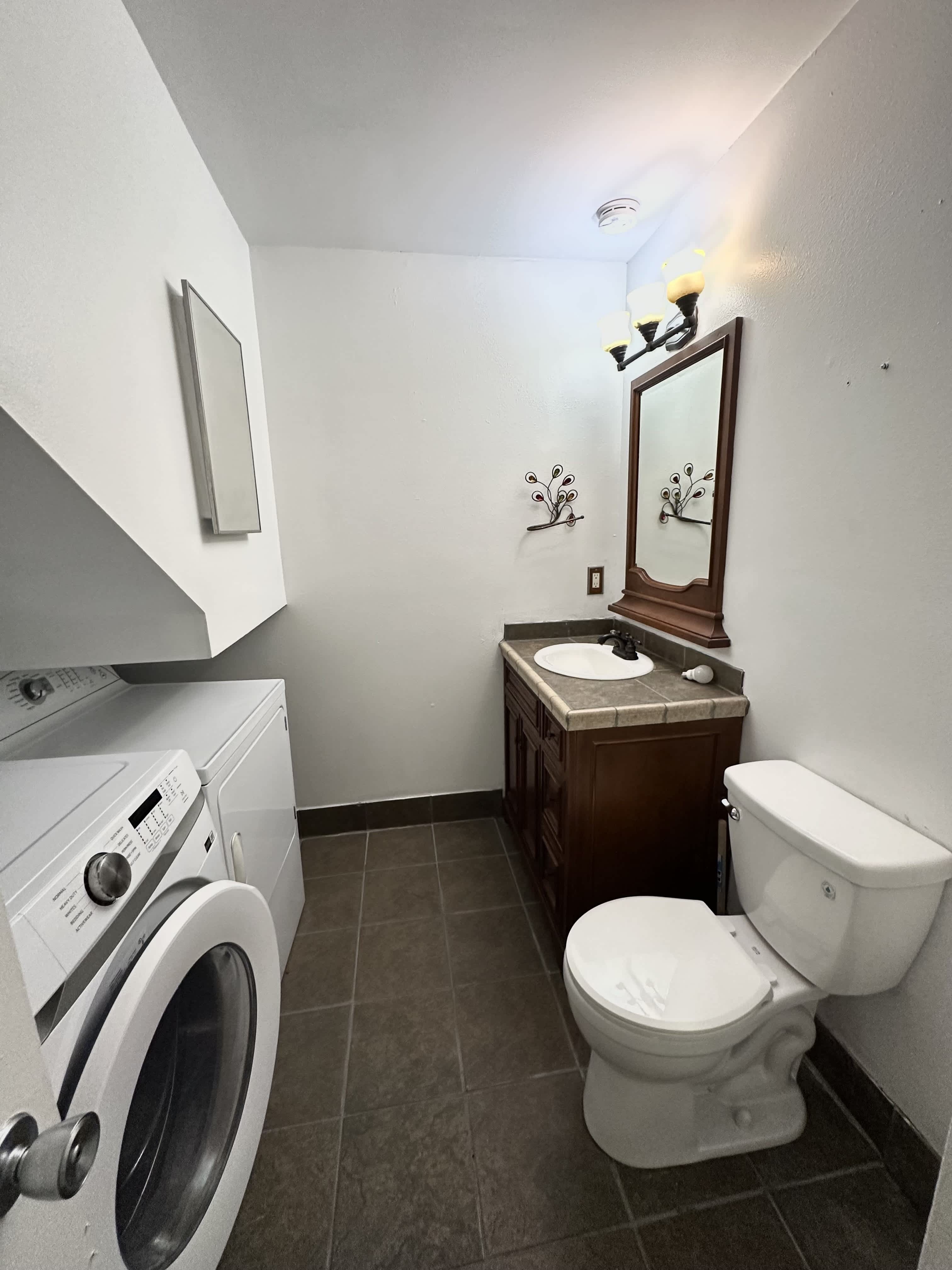 310 Ella St – photo 5