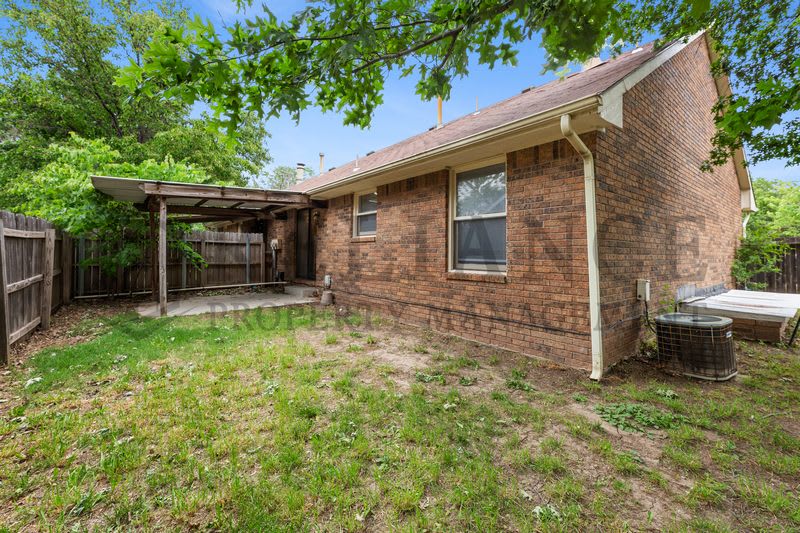1837 S Stacey – photo 2