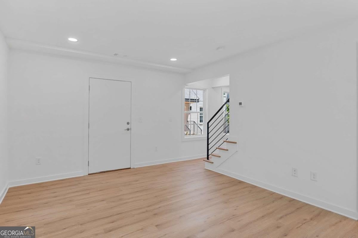 237 Howard ST NE 3 – photo 5