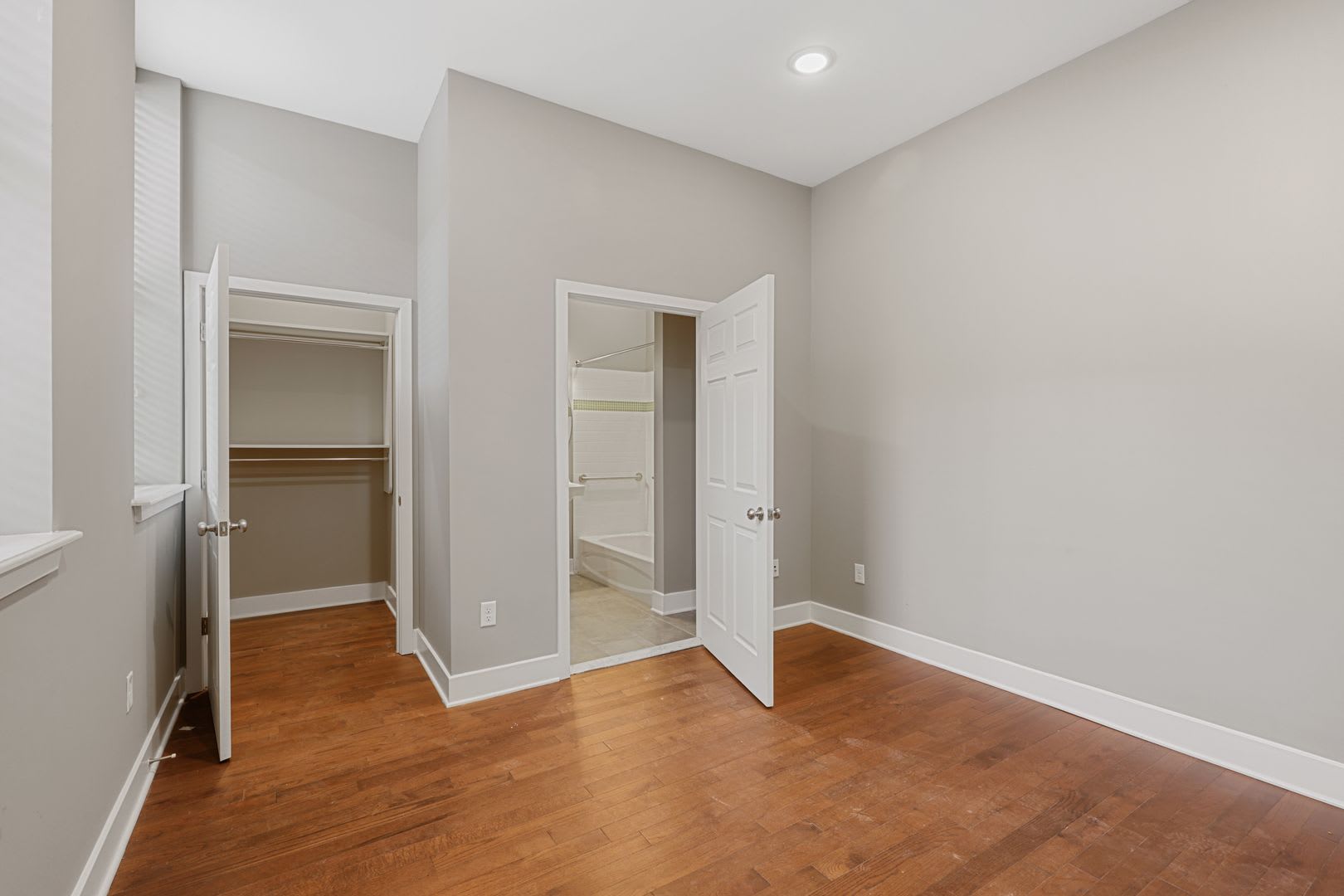 170 West Washington – photo 5