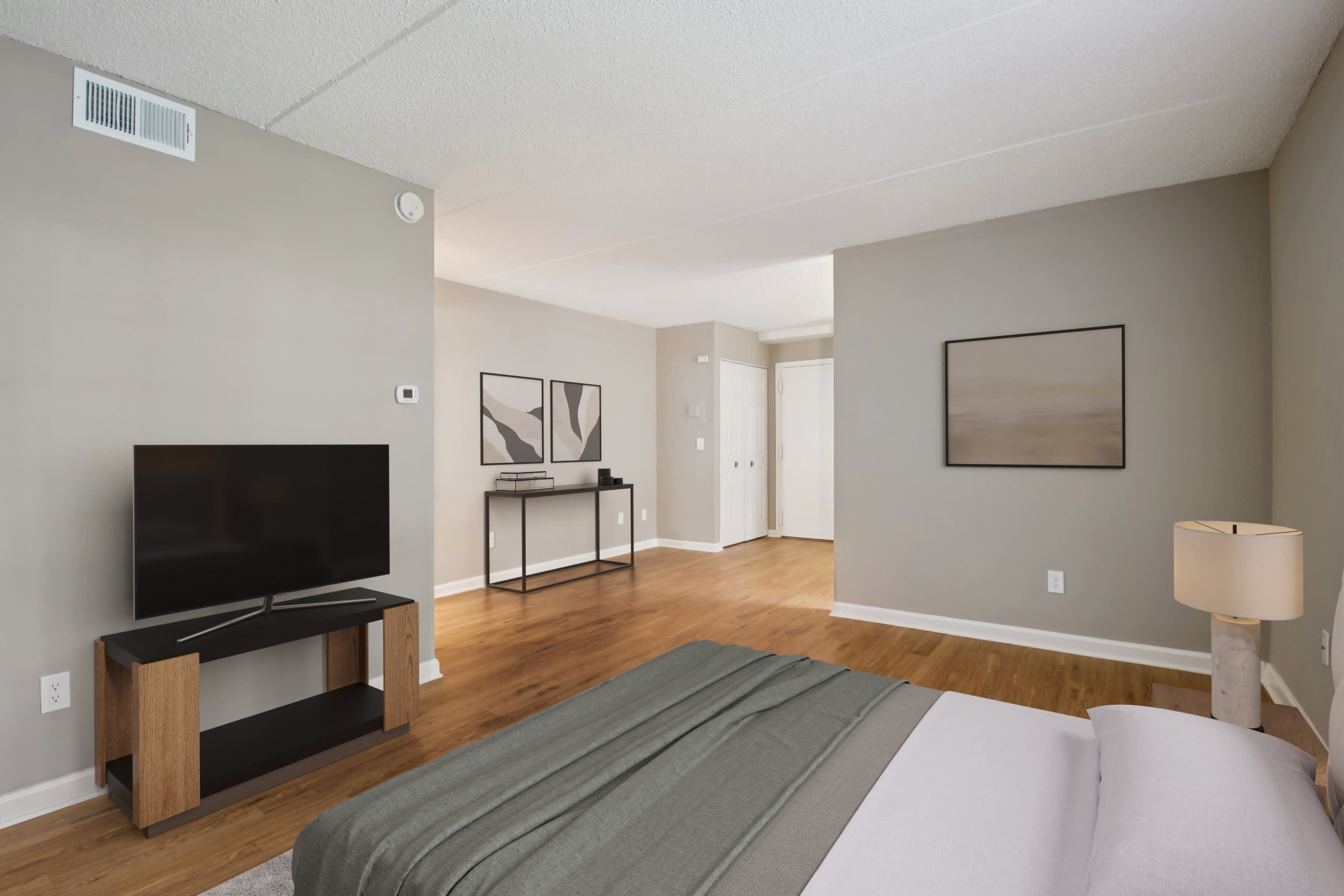 French Court Apartments – photo 3