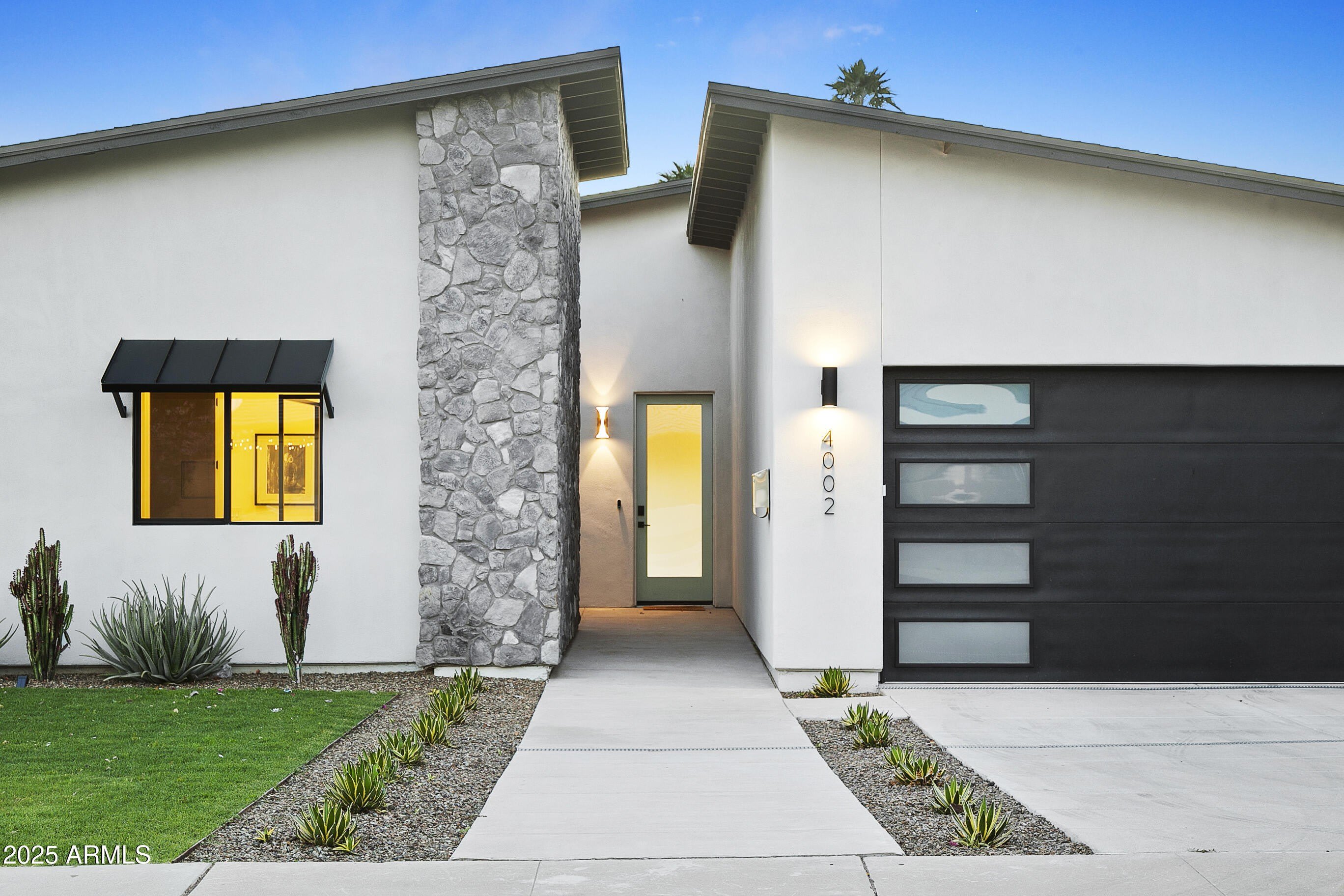 4002 N 33RD Place – photo 3