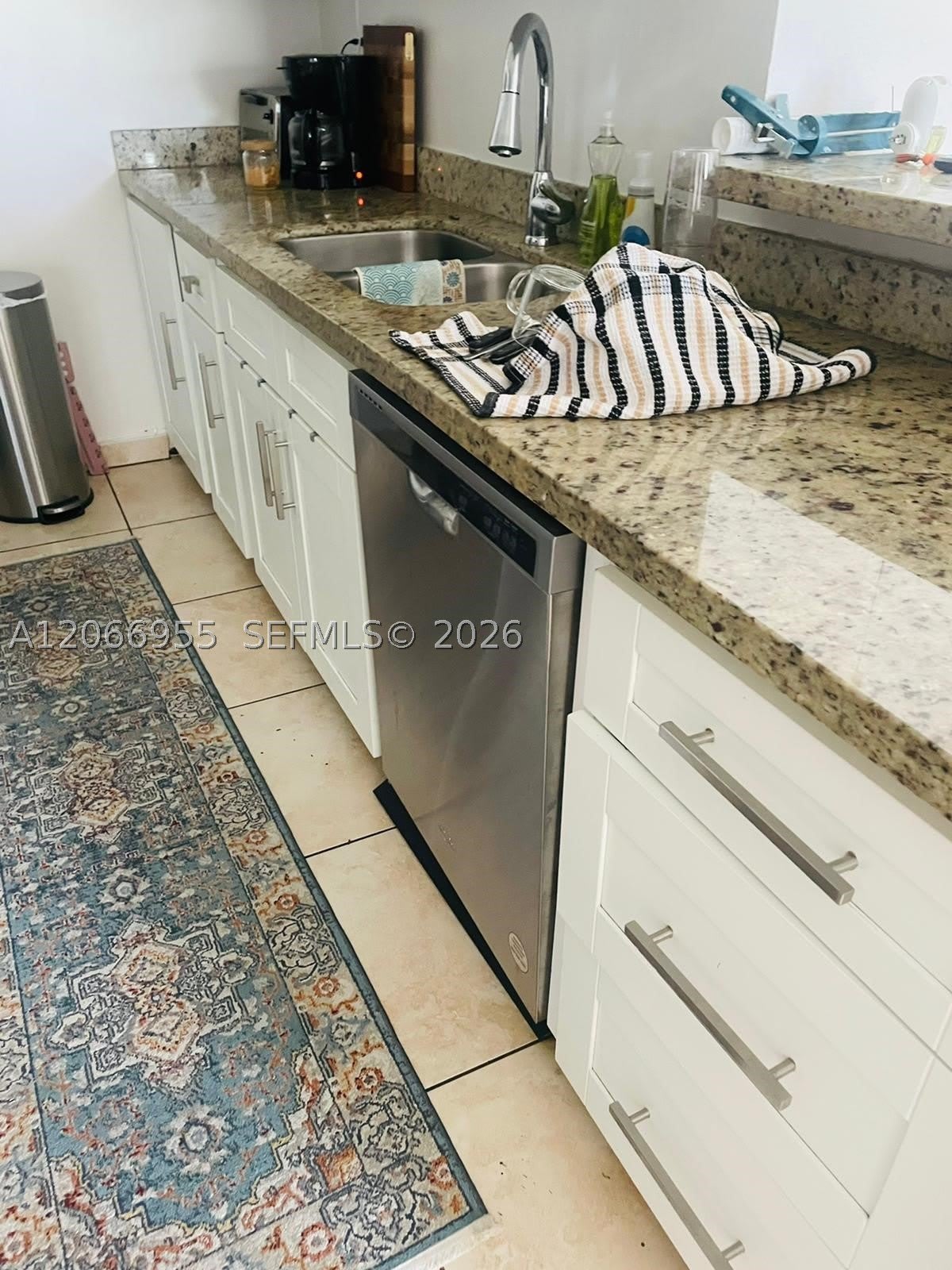 10393 N Kendall Dr – photo 4