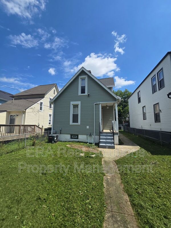 121 Chicago Ave – photo 2