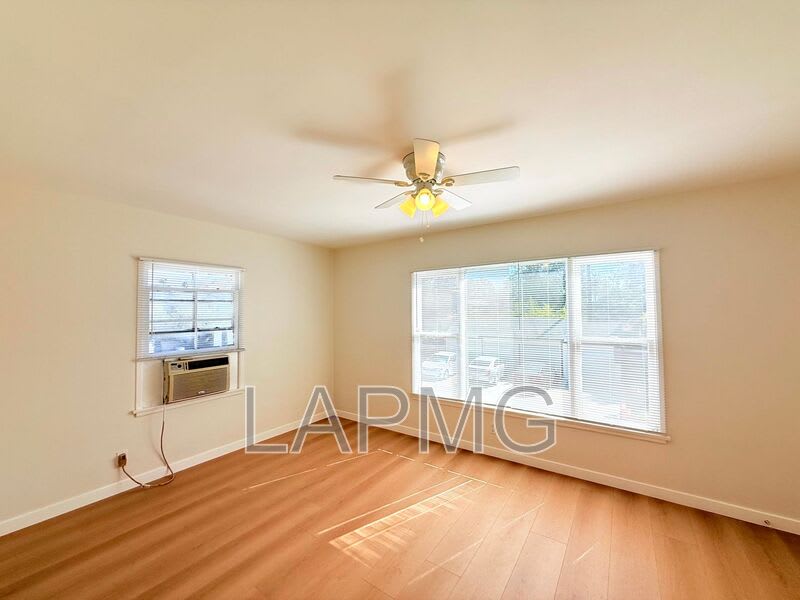 363 E Washington Blvd – photo 2