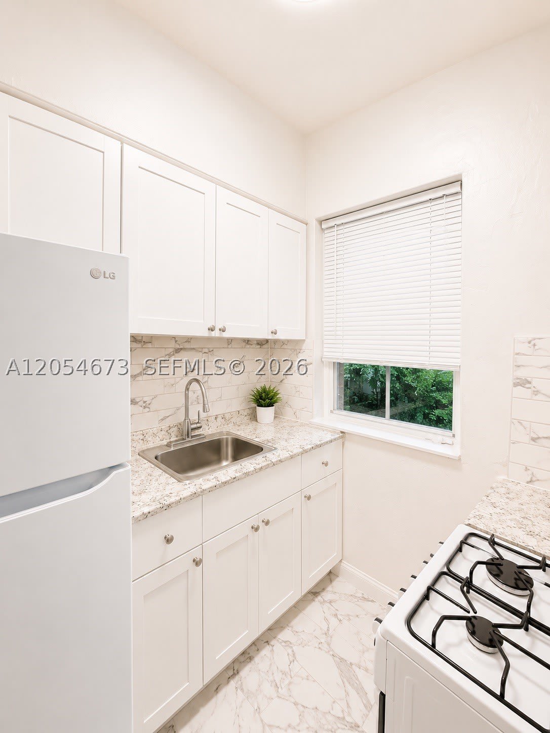 322 25th St – photo 5
