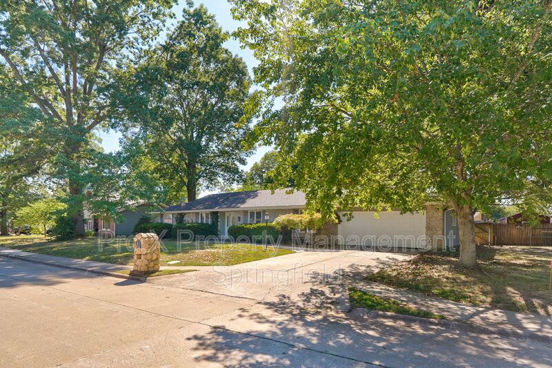 5519 S Dollison Ave – photo 2