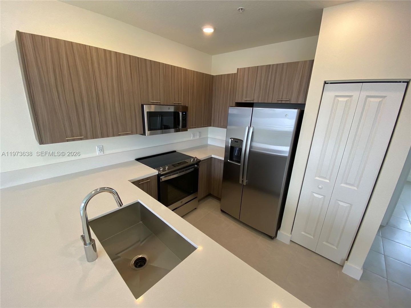 6453 NW 102 Path 304, Doral, FL 33178 – photo 4