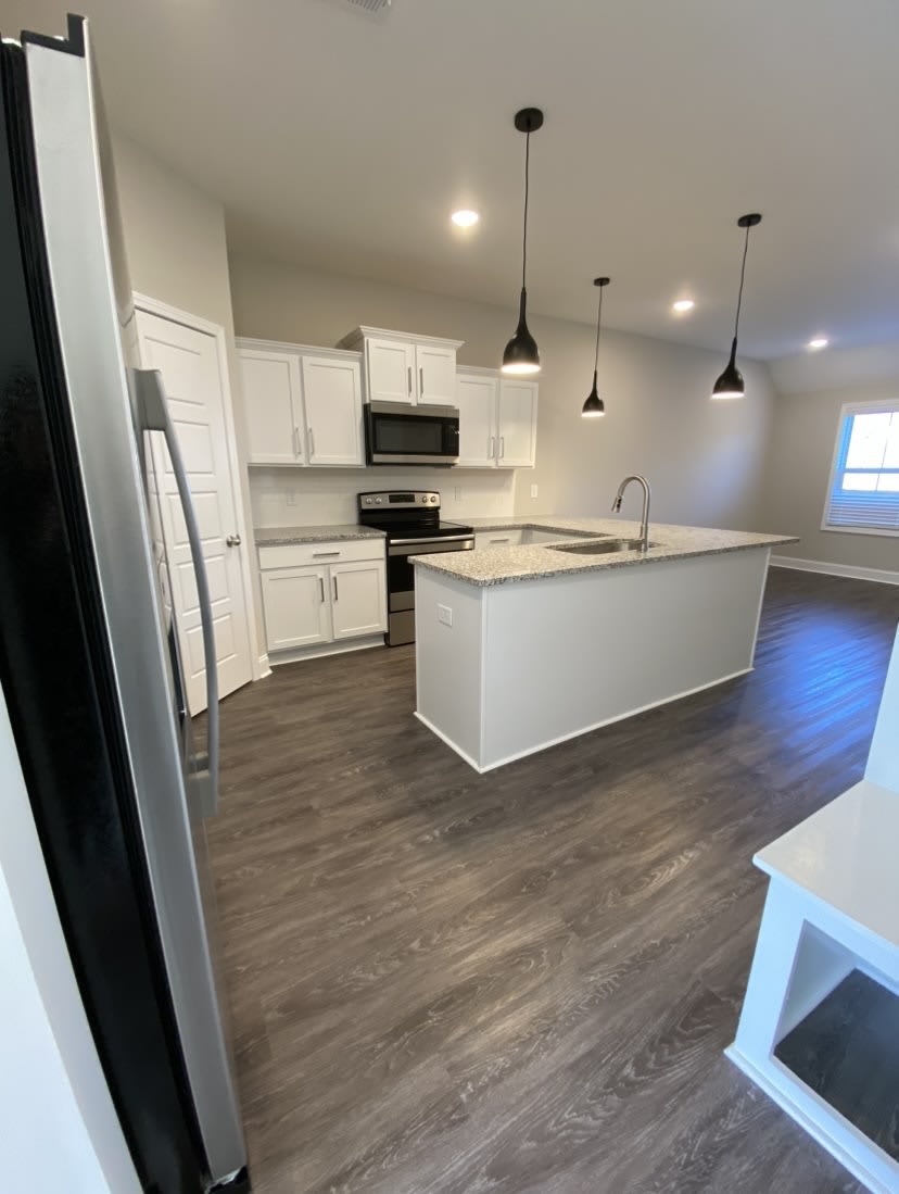 1039 Glenkirk Drive – photo 3