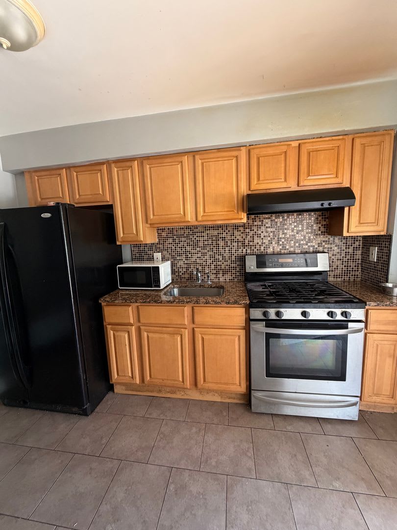 Century Rd AVAILABLE NOW!! – photo 2