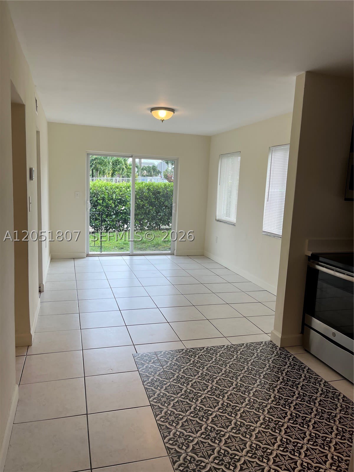 901 NW 22nd Ct – photo 4