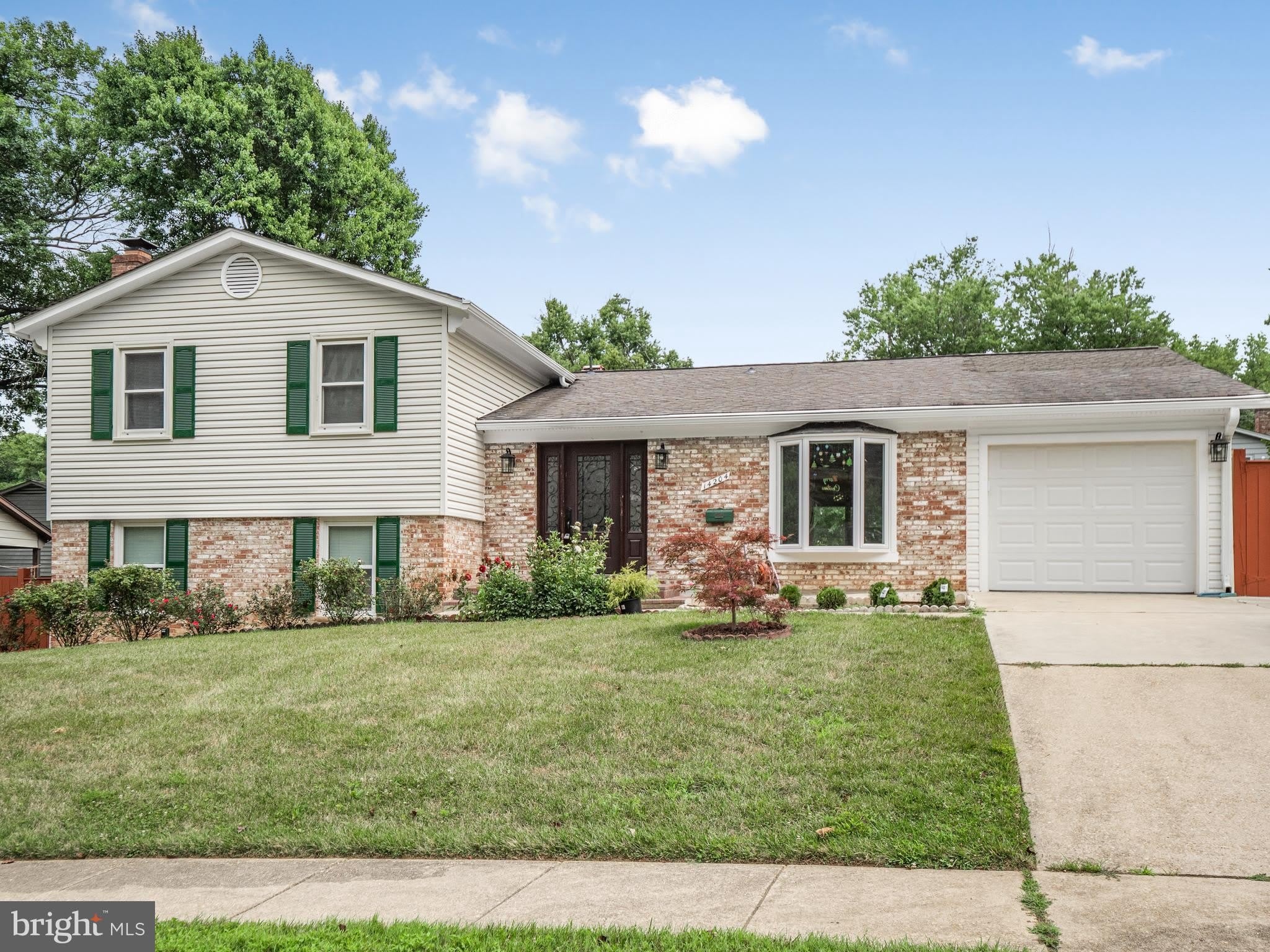 14204 WOODCREST Drive – photo 1