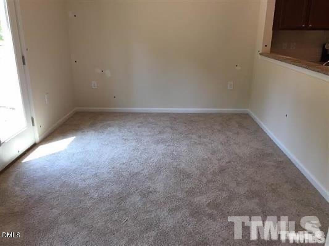 522 Denhoff Drive – photo 5