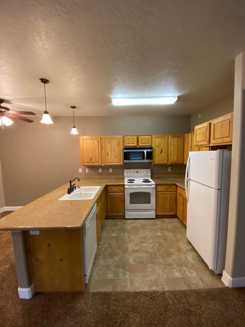 PHEASANT RUN CONDO (PR#5) – photo 5