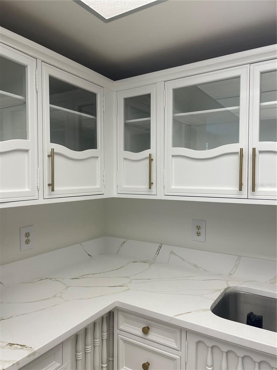 5200 BRITTANY Drive S – photo 5