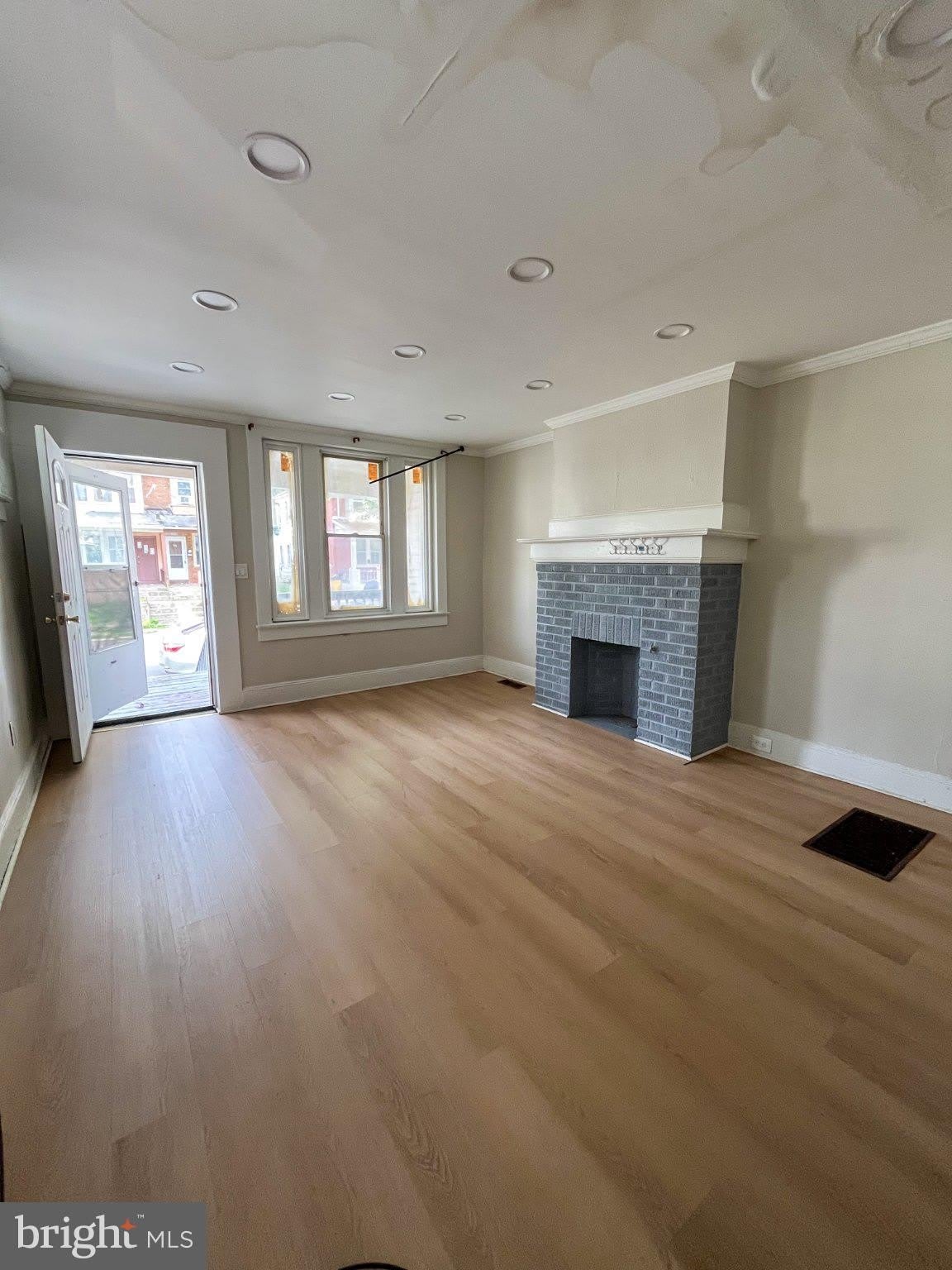 57 Laurel Ave – photo 4