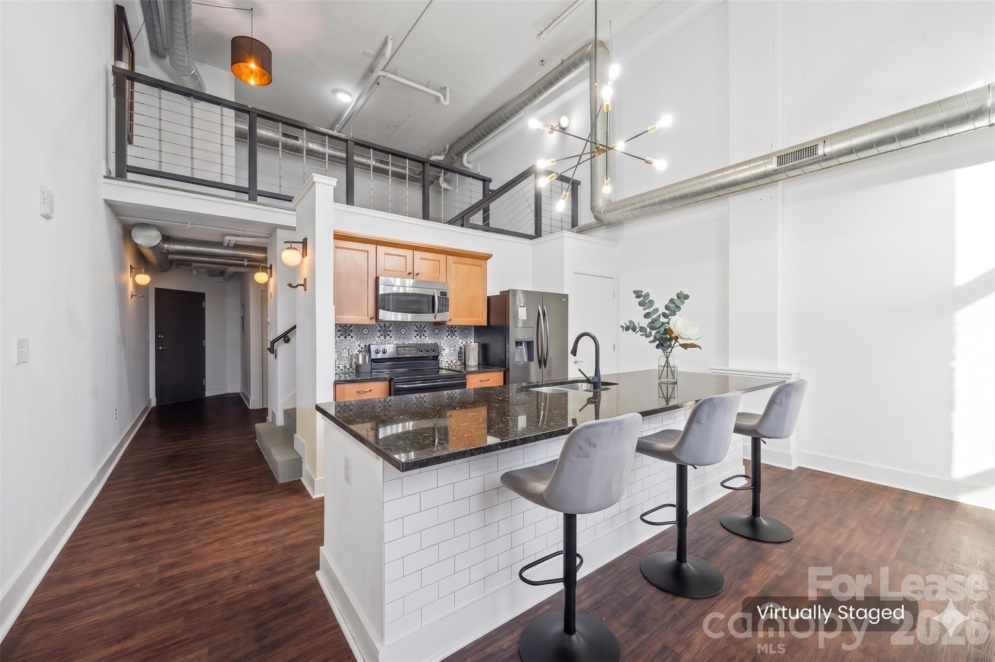 715 N Graham Street – photo 3