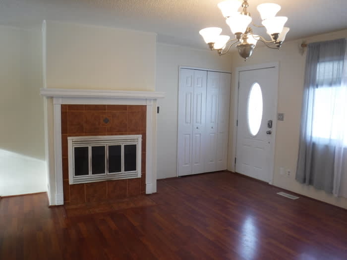 556 Montana Avenue – photo 3