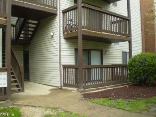 102 Wells Court – photo 1