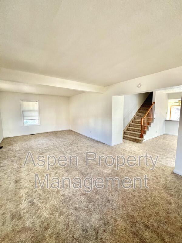 1313 Division Street – photo 4