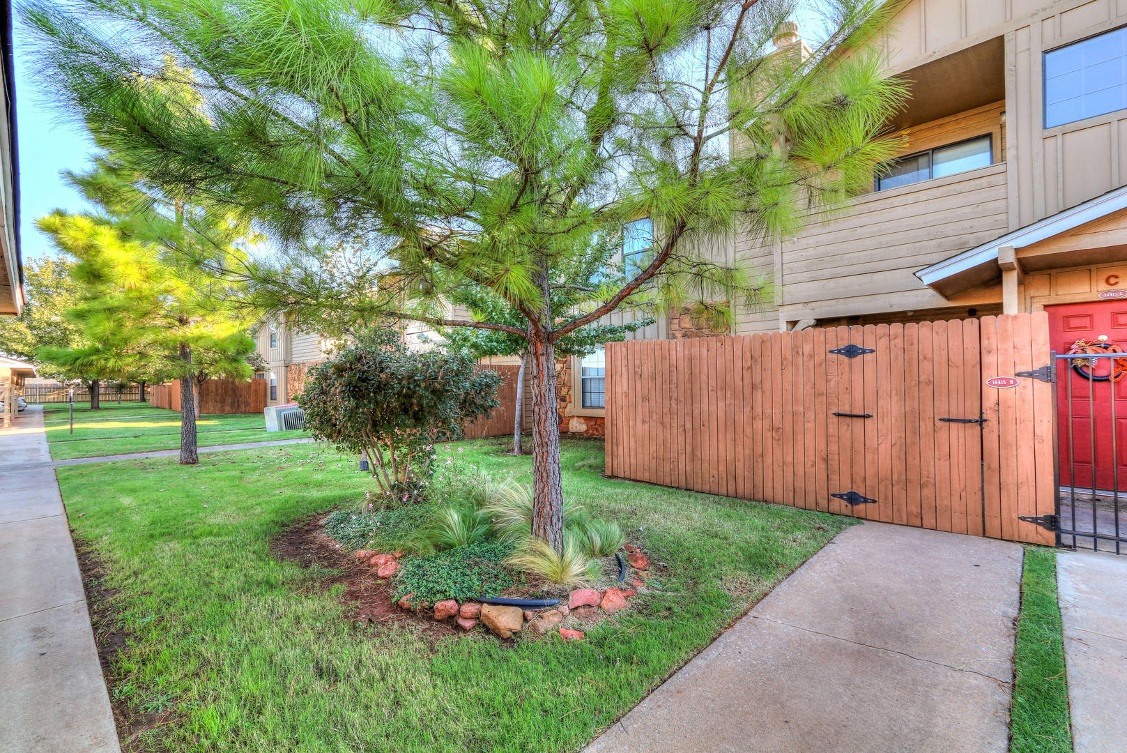 Quail Springs Gem Cozy 1 Bedroom Townhome – photo 1