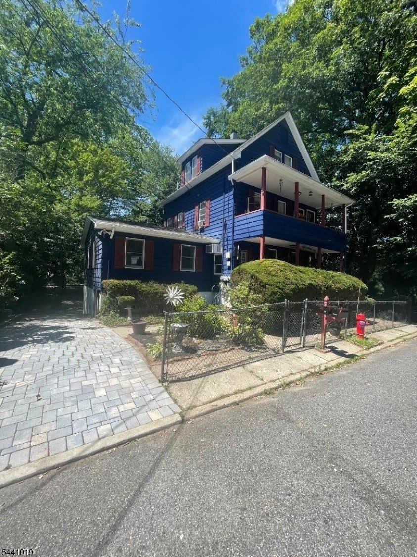55 Garden Ave – photo 2