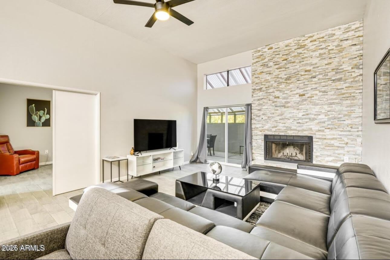 14236 N 23rd Street – photo 2