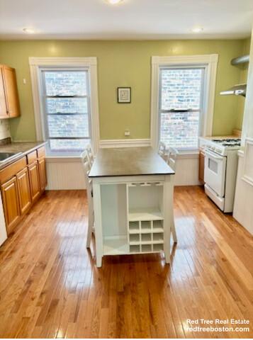 46 Aspinwall Ave. – photo 3