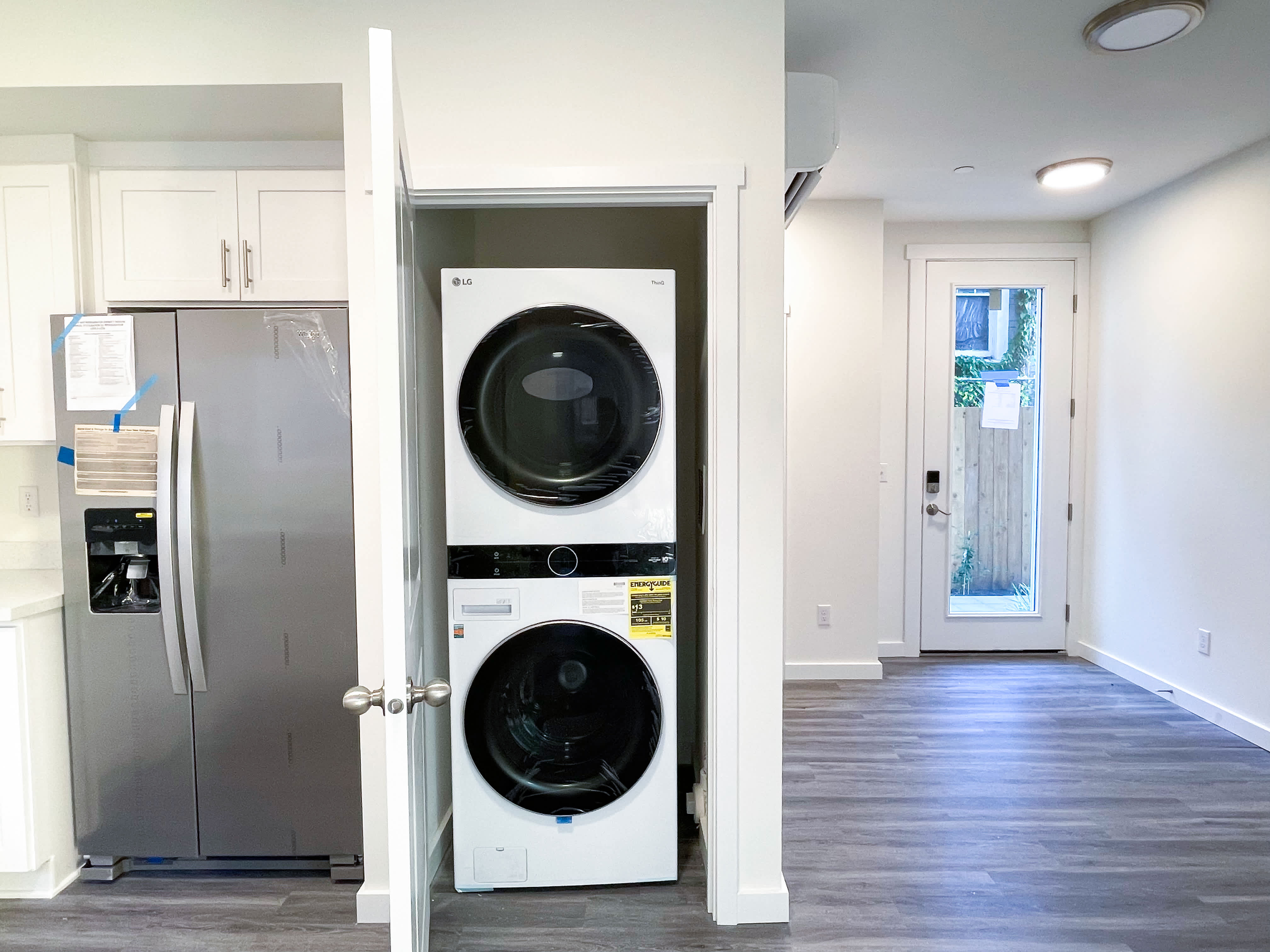 Iris Apartments – photo 3