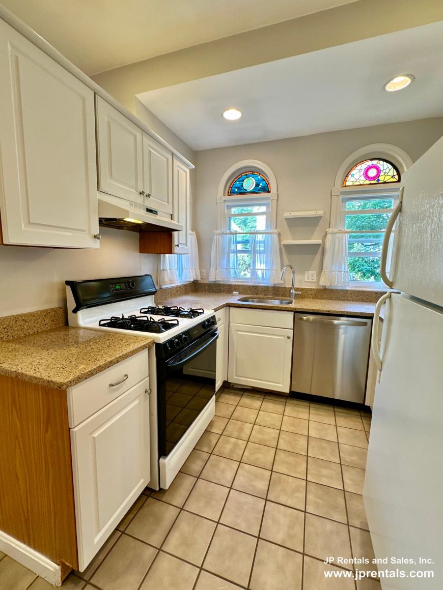 294 Chestnut Ave – photo 2