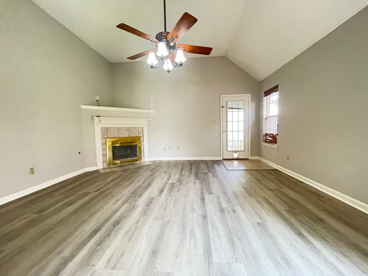 5884 Alexandria, new paint, new hardwood floors throughout! – photo 2