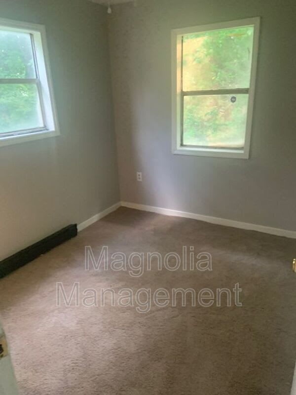 600 East Ave – photo 4