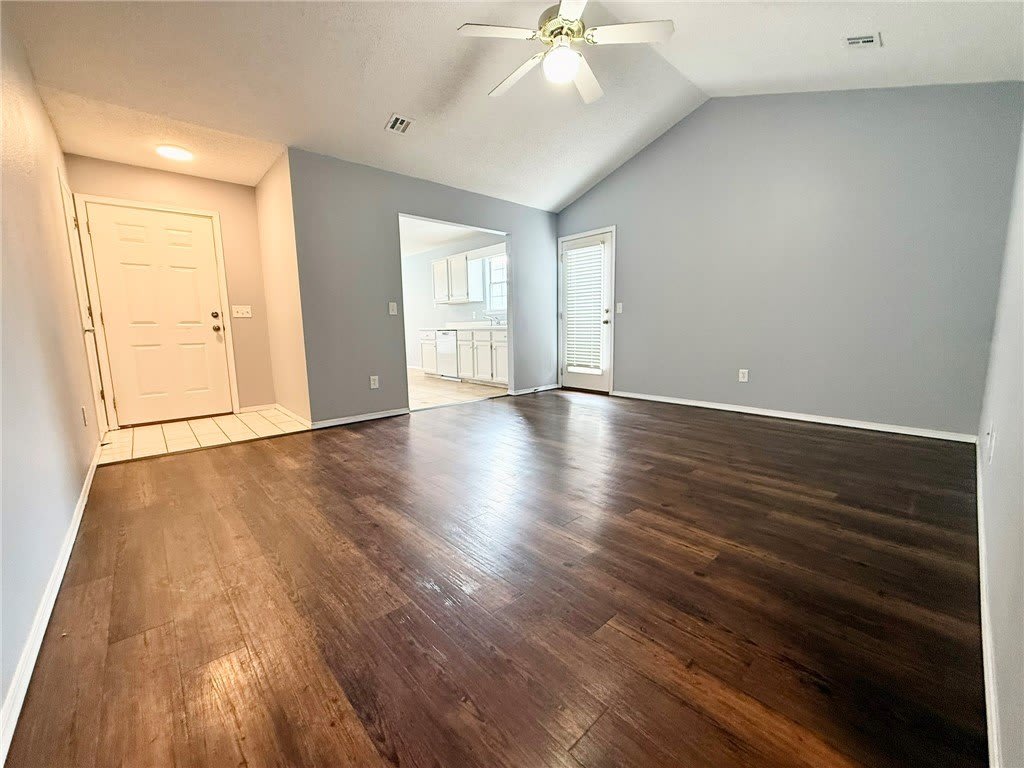 3102 NE 12 Street – photo 2