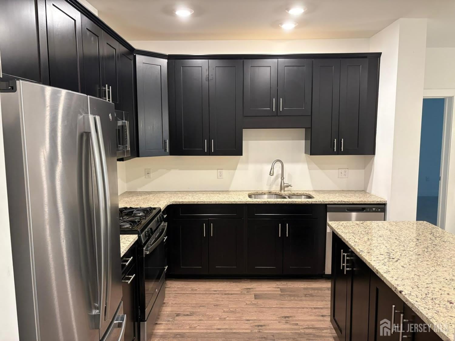 733 Stiller Lane – photo 4