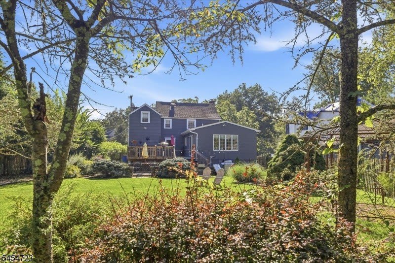 178 Walnut St – photo 4