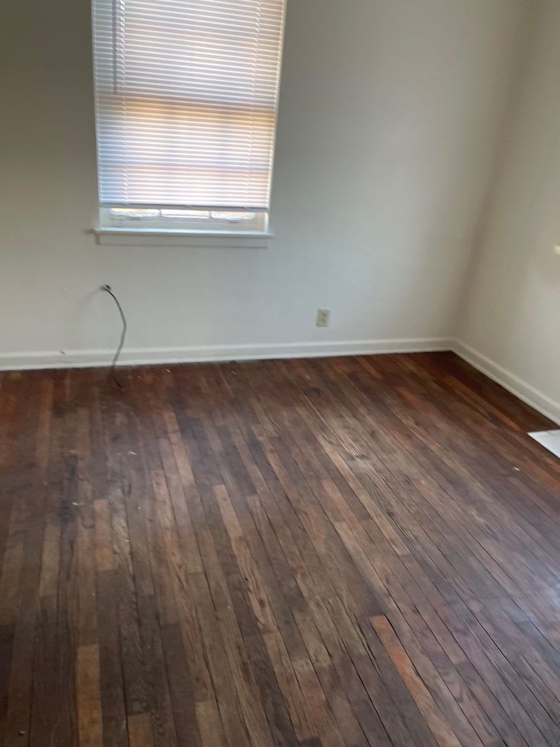 Cute 3 bed 1 bath with detached Garage – photo 5
