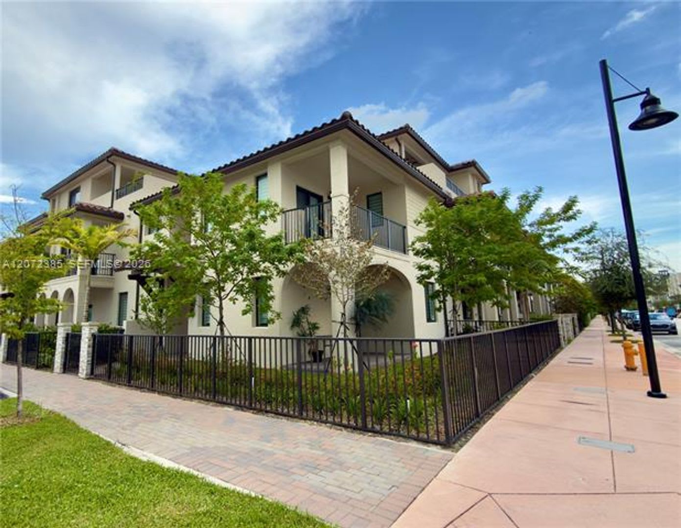 8388 NW 49th St th 8388, Doral, FL 33166 – photo 2